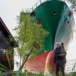 Homem norueguês acorda com navio cargueiro de 135…