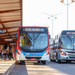 Homem é esfaqueado após discussão dentro de ônibus – Capital