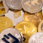 Bitcoin estaciona perto dos US$ 109 mil; BC deve rever regras para stablecoins