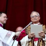 Leão XIV presta homenagem a Francisco durante primeiro discurso como papa