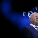 Queda do rei de Davos: bastidores do Fórum Econômico Mundial expõem rede de poder e dinheiro