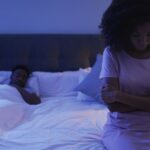 Dormir brigado faz mal? Nem sempre, segundo especialista