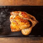 É possível pegar gripe aviária ao comer frango? Entenda a transmissão