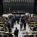 Câmara inicia análise de projeto sobre aumento no número de deputados
