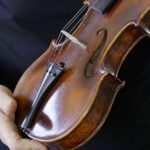 As revelações de violino construído por prisioneir…