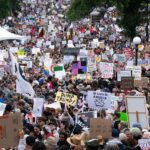 Protestos tomam cidades dos EUA em dia de parada m…